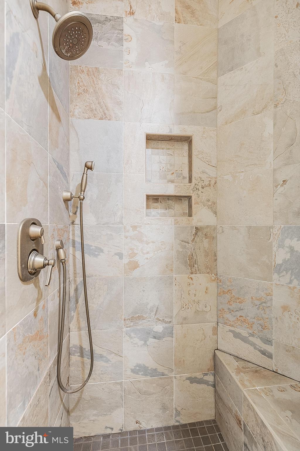 42432 Corro Place Ashburn, VA 20148 - Photo 34 of 55 Hall Bath Servicing Bedroom 2