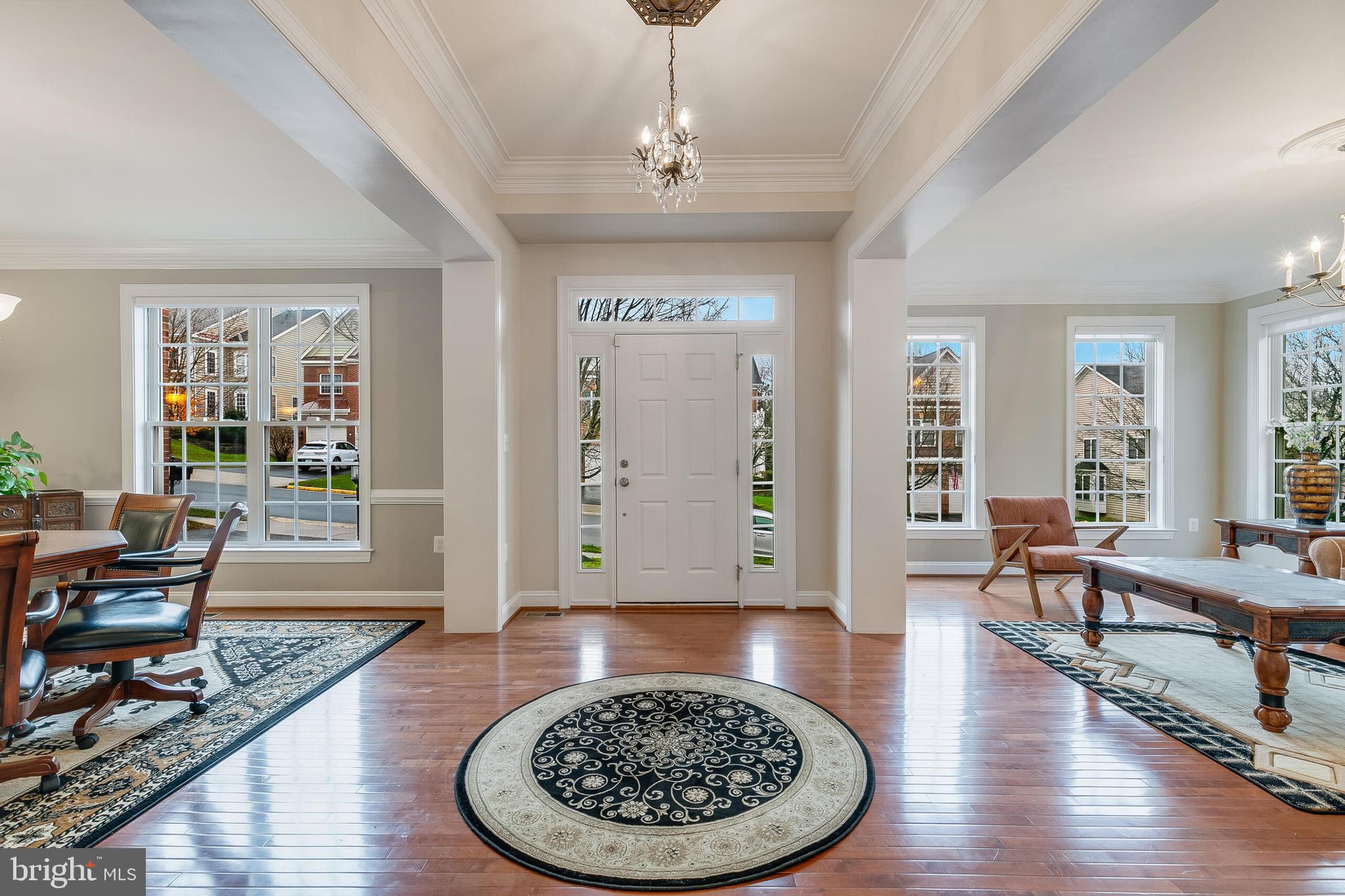 42432 Corro Place Ashburn, VA 20148 - Photo 8 of 55 Foyer Entrance