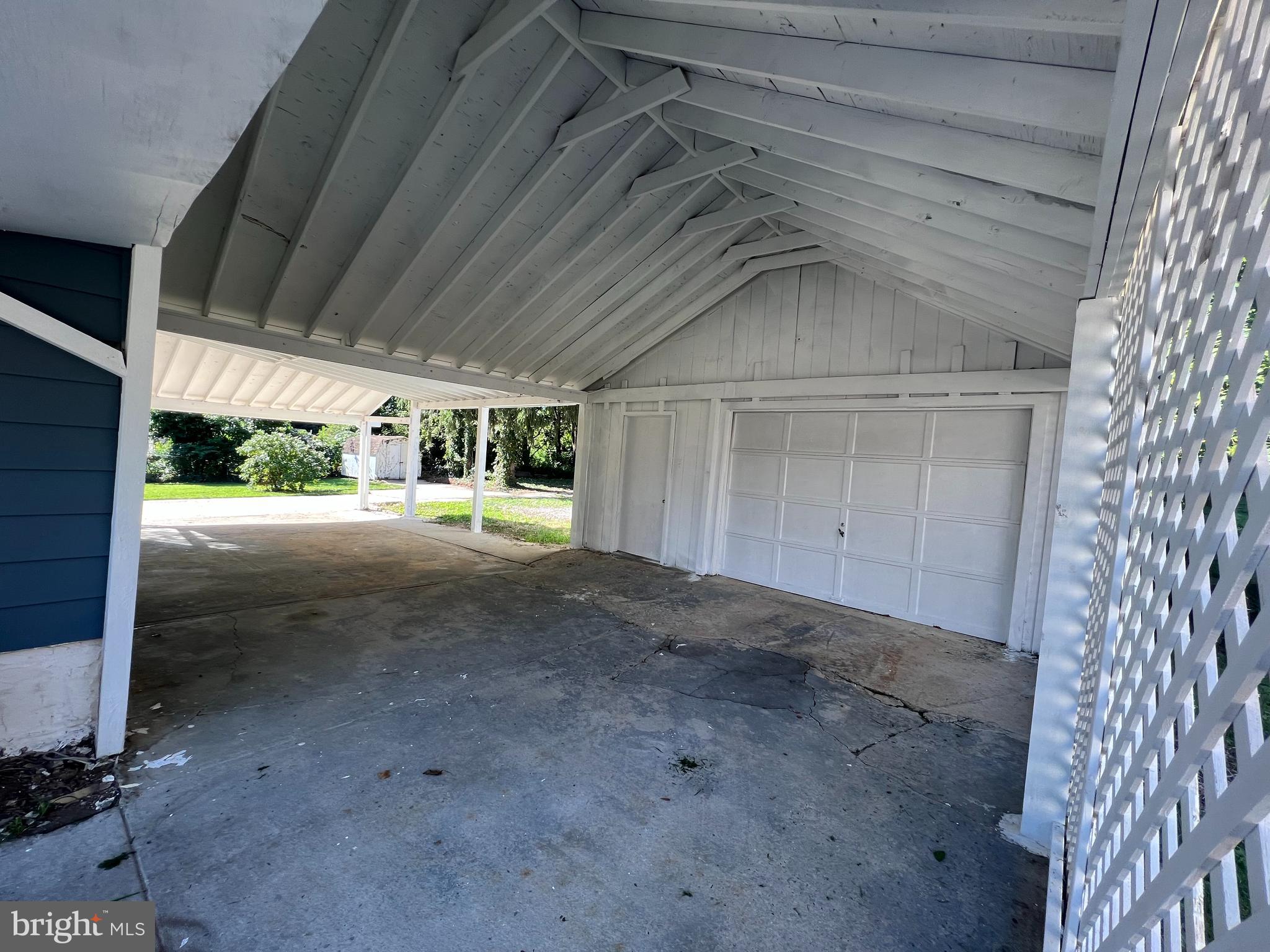 642 Greenhill Road Sharon Hill, PA 19079 - Photo 4 of 27 Gallery Image 4