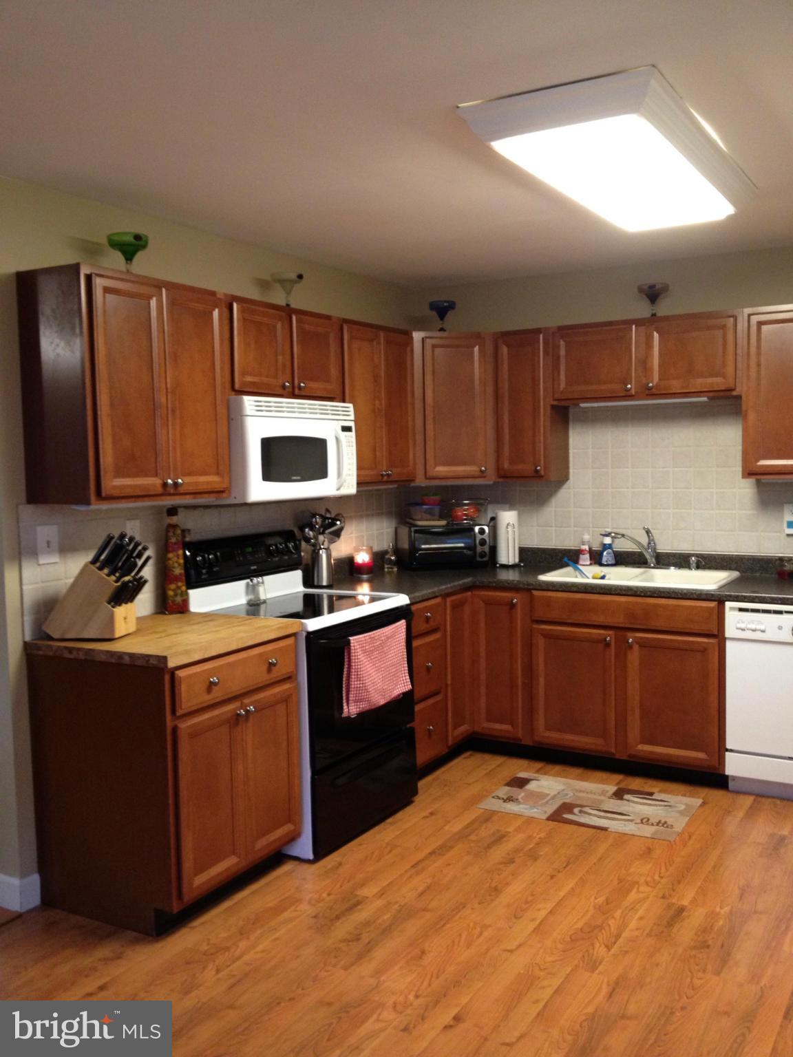 136 Shore Road Arnold, MD 21012 - Photo 2 of 8 Kitchen