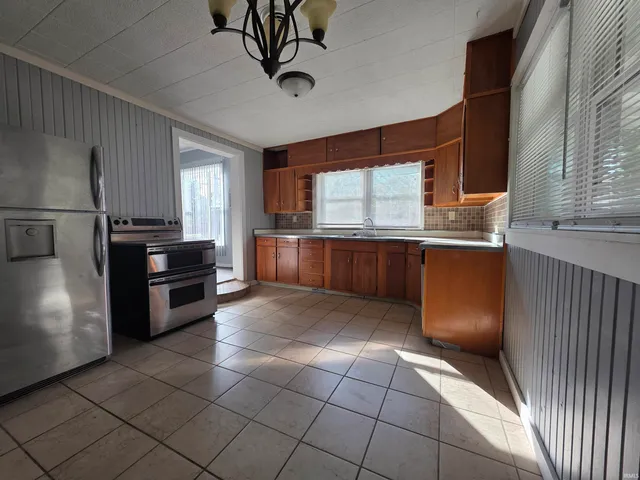 $79,500 | 120 South West Street, Eaton, IN 47338