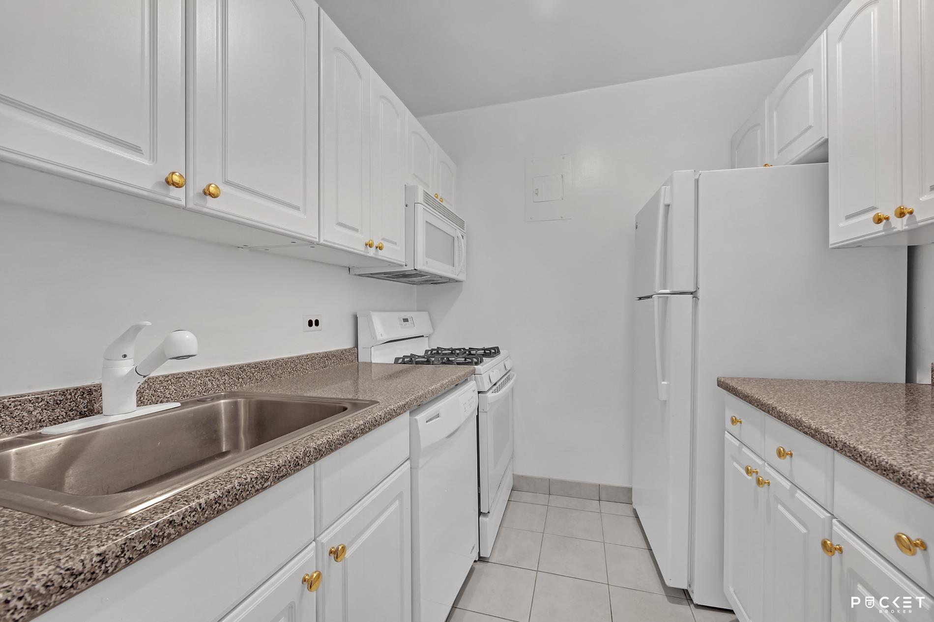 345 East 80th Street, Unit 7D Manhattan, NY 10075 - Photo 4 of 9