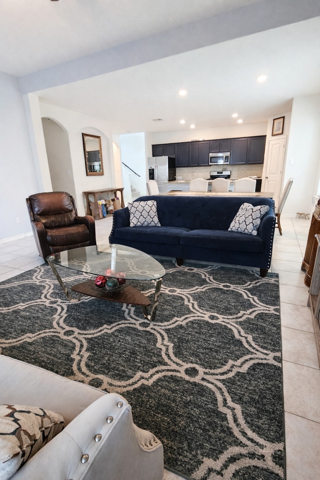 16410 Regal Exeter Drive Houston, TX 77073 - Photo 10 of 21 a living room with furniture