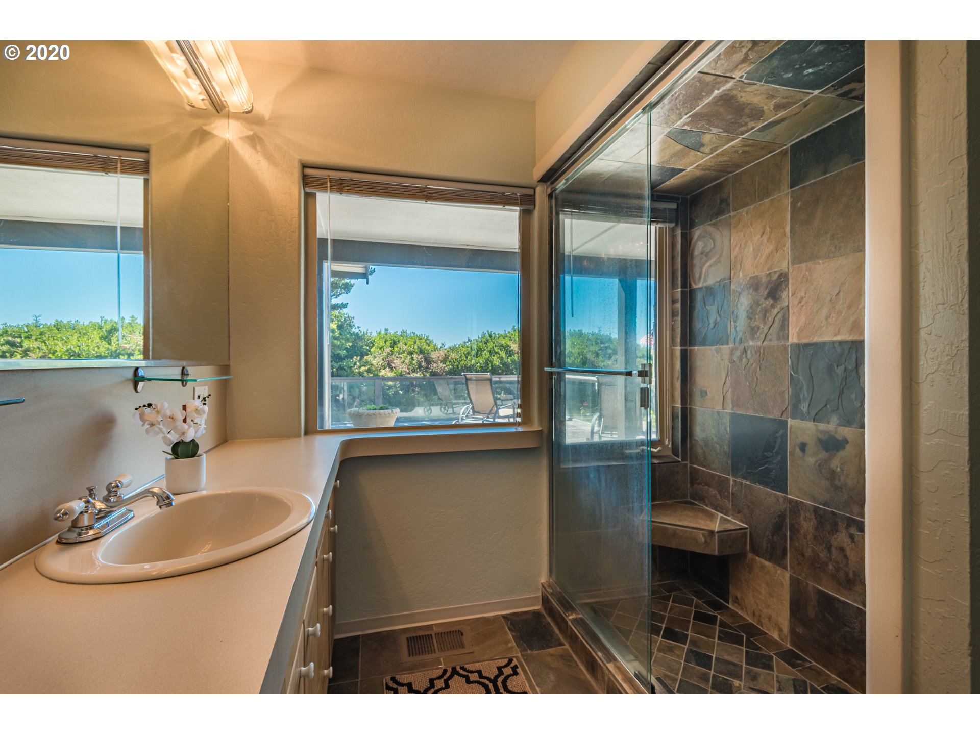 34722 Ophir Road Gold Beach, OR 97444 - Photo 17 of 32 Gallery Image 17