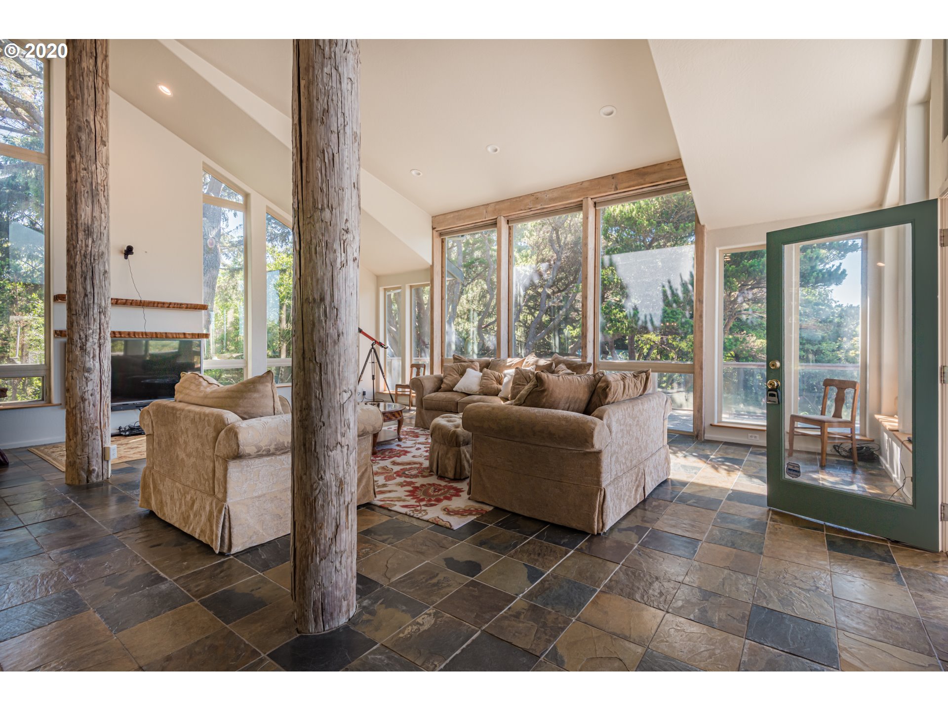 34722 Ophir Road Gold Beach, OR 97444 - Photo 3 of 32 Gallery Image 3
