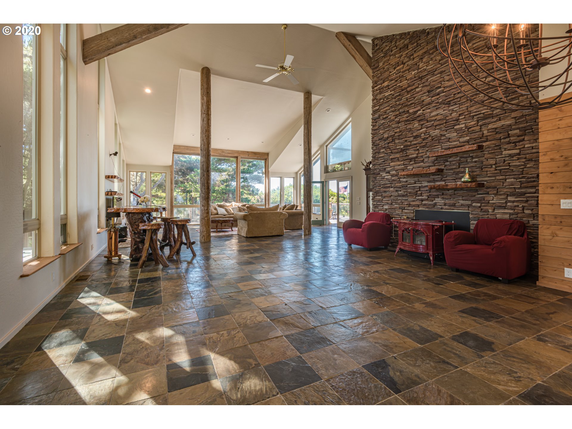 34722 Ophir Road Gold Beach, OR 97444 - Photo 5 of 32 Gallery Image 5