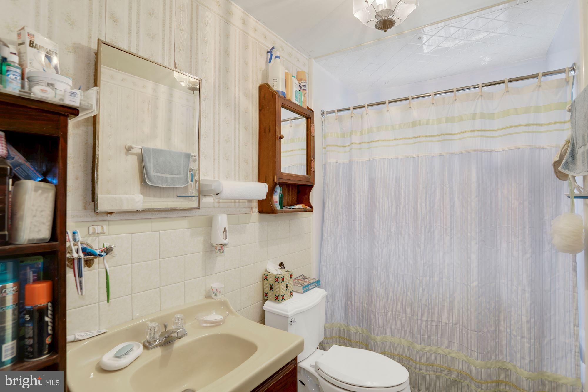 115 Kansas Road Pennsville, NJ 08070 - Photo 22 of 30 Bathroom