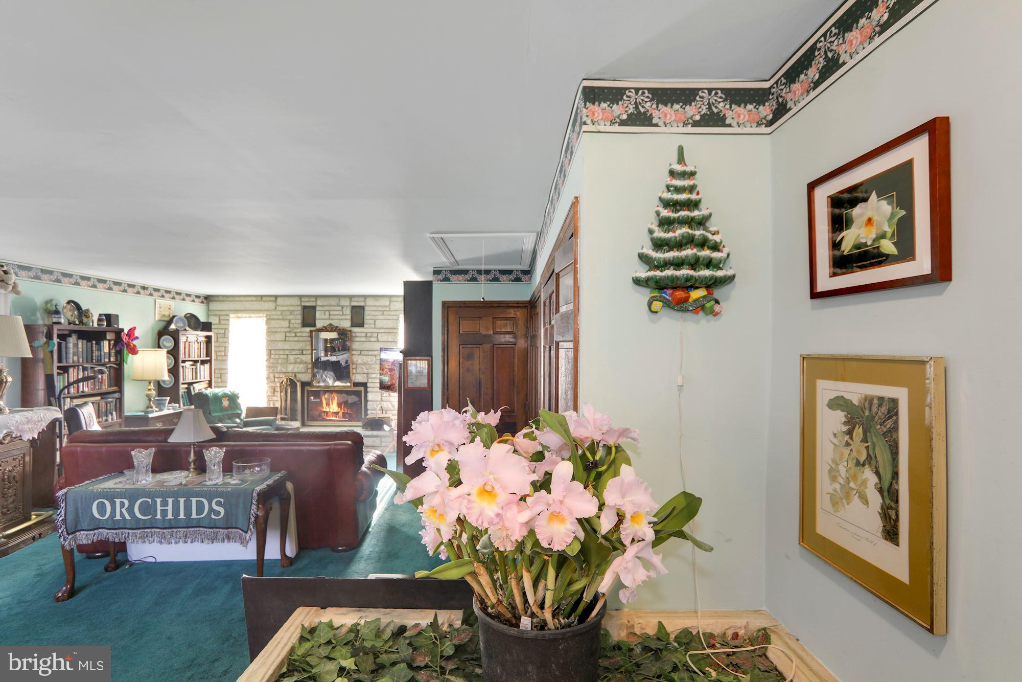 115 Kansas Road Pennsville, NJ 08070 - Photo 4 of 30 Foyer Entrance