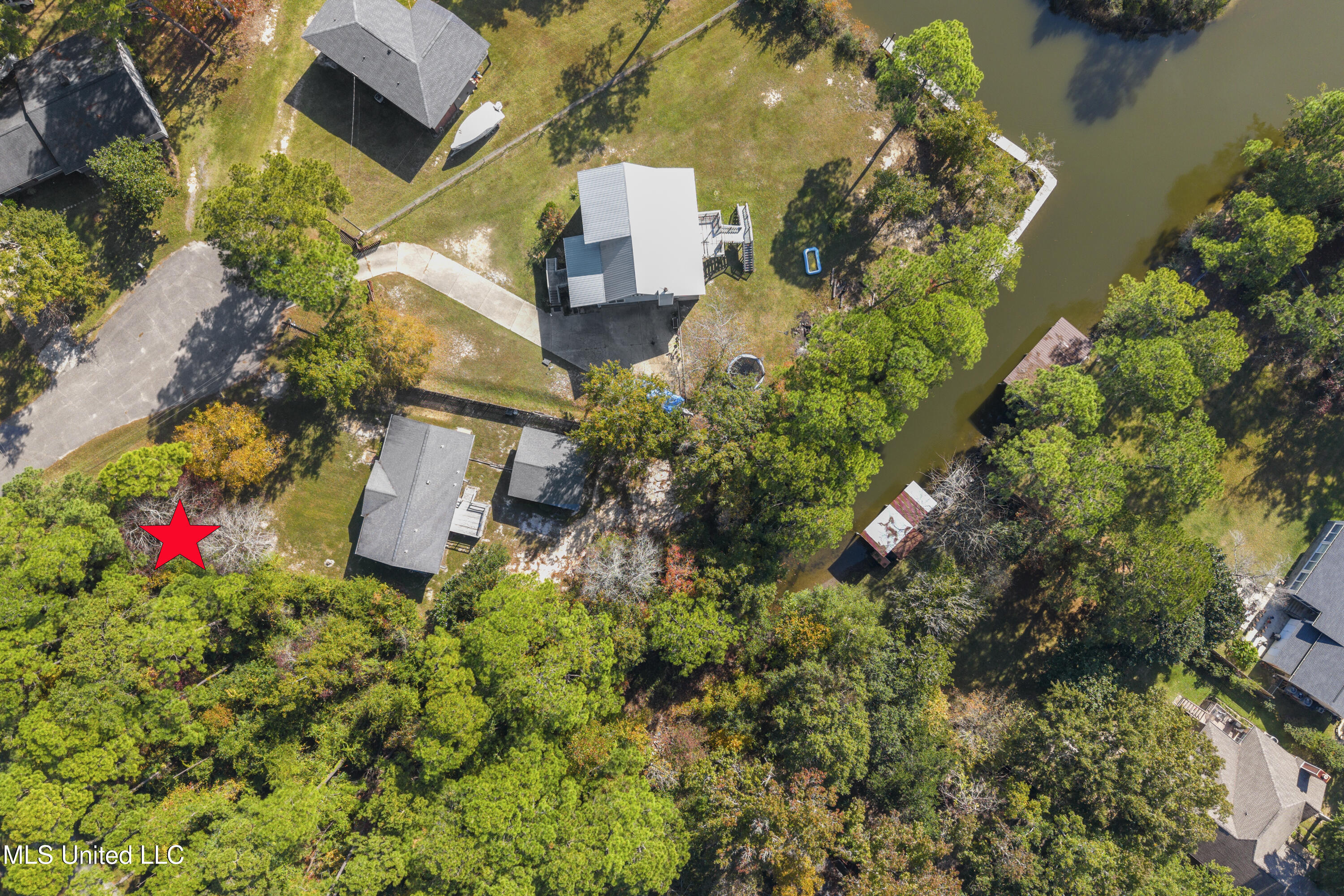 2405 Merida Cove Gautier, MS 39553 - Photo 27 of 33 0034