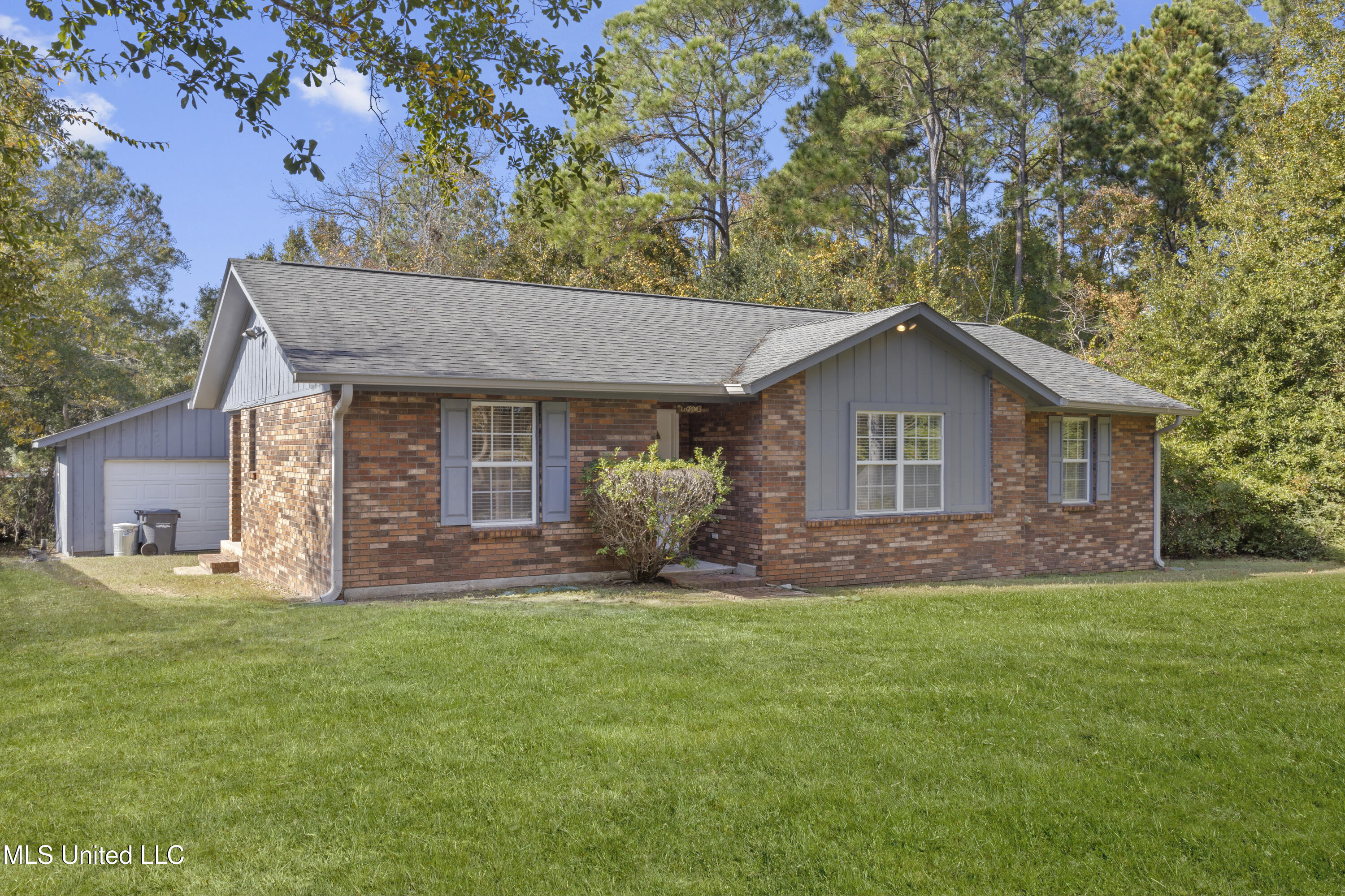 2405 Merida Cove Gautier, MS 39553 - Photo 3 of 33 0004