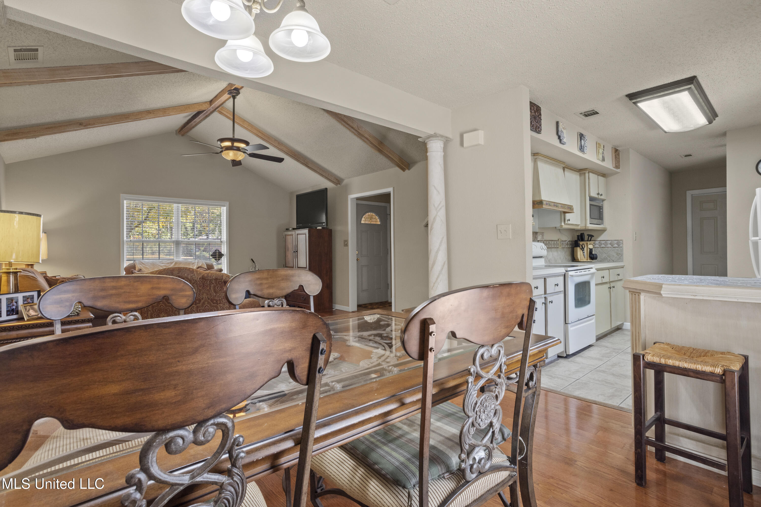 2405 Merida Cove Gautier, MS 39553 - Photo 6 of 33 0017