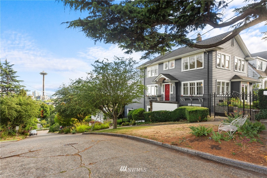 371 Prospect Street Seattle, WA 98109 - Photo 1 of 25