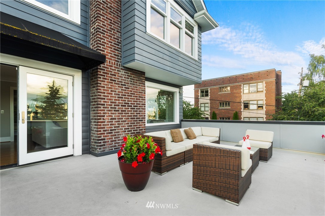 371 Prospect Street Seattle, WA 98109 - Photo 17 of 25