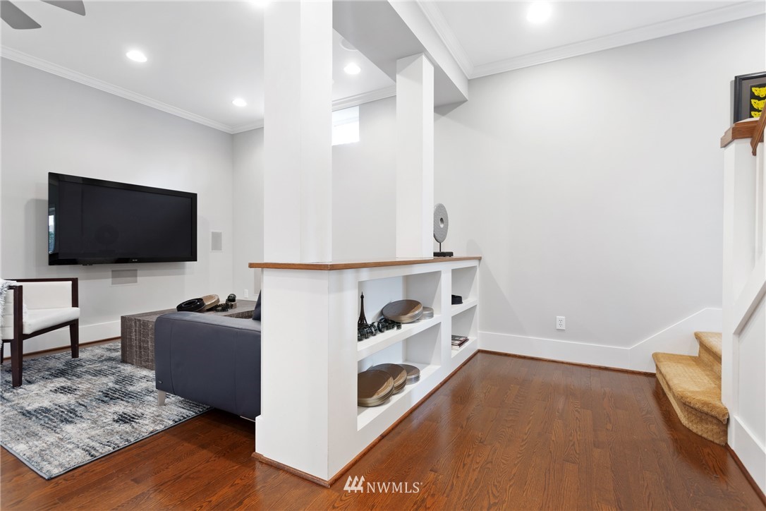 371 Prospect Street Seattle, WA 98109 - Photo 21 of 25