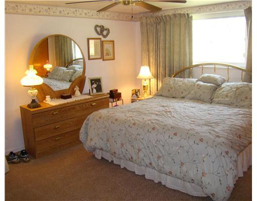 1273 Old State Road Apollo, PA 15613 - Photo 5 of 18 Master Bedroom.