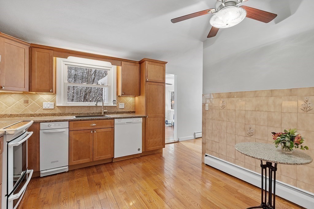 16 Palmer Road Beverly, MA 01915 - Photo 8 of 28 Gallery Image 8