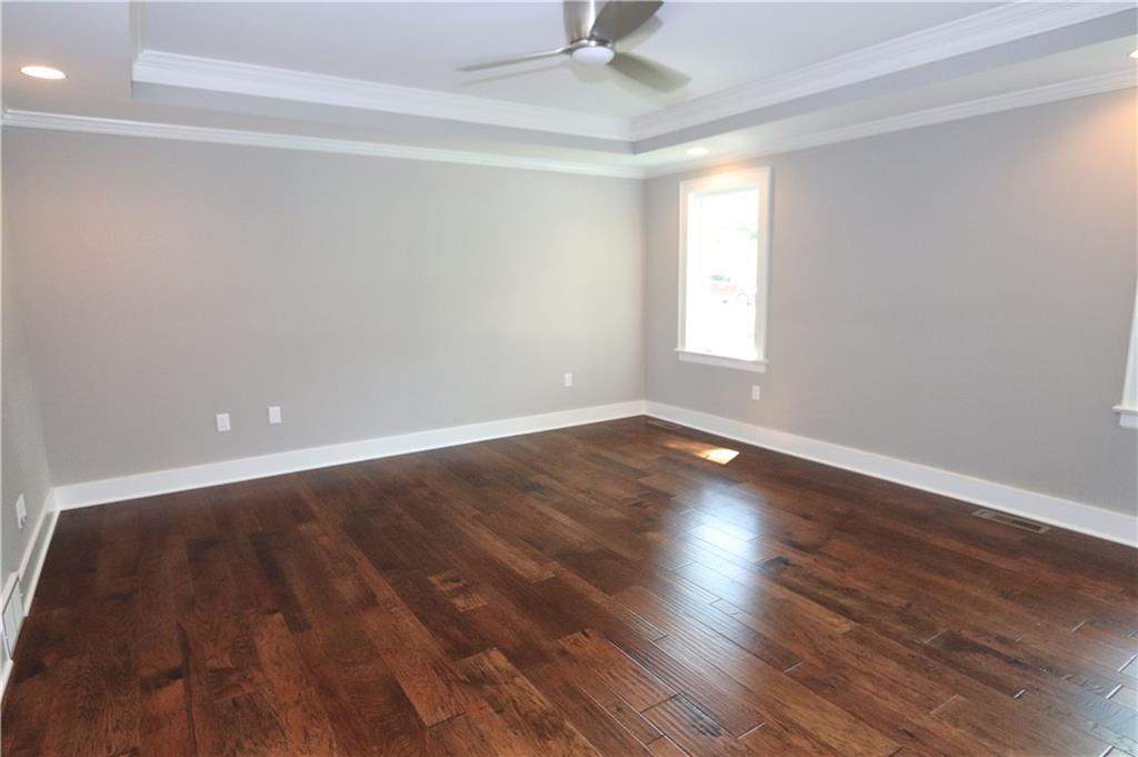 913 Old Hickory Road Pittsburgh, PA 15243 - Photo 12 of 25 Master Bedroom with tray ceiling and crown.