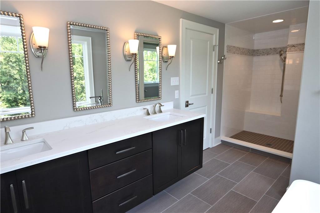 913 Old Hickory Road Pittsburgh, PA 15243 - Photo 15 of 25 Master en suite has large walk-in shower and a private WC.