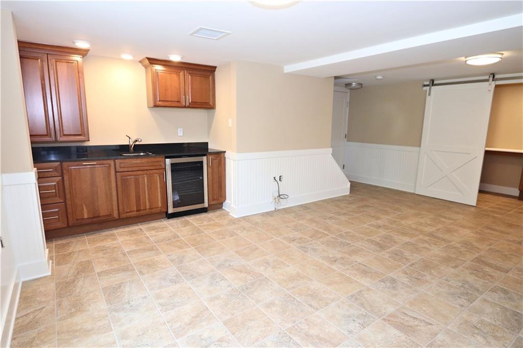 913 Old Hickory Road Pittsburgh, PA 15243 - Photo 22 of 25 Gallery Image 22