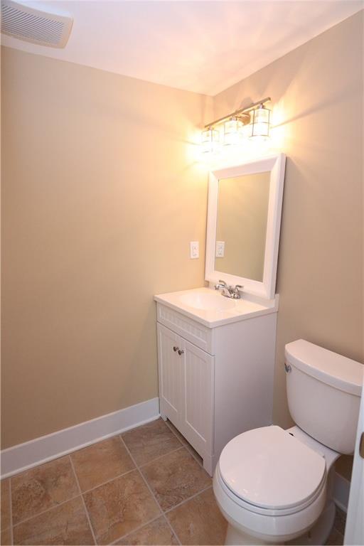 913 Old Hickory Road Pittsburgh, PA 15243 - Photo 23 of 25 Half bath in lower level.