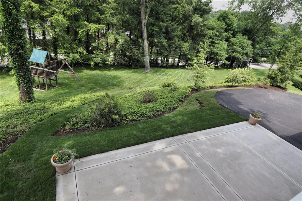 913 Old Hickory Road Pittsburgh, PA 15243 - Photo 24 of 25 Beautiful back yard.