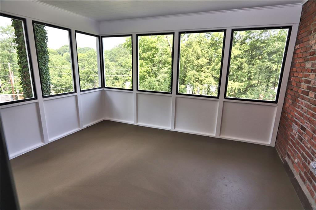 913 Old Hickory Road Pittsburgh, PA 15243 - Photo 5 of 25 Relaxing outdoor space in the tree tops.