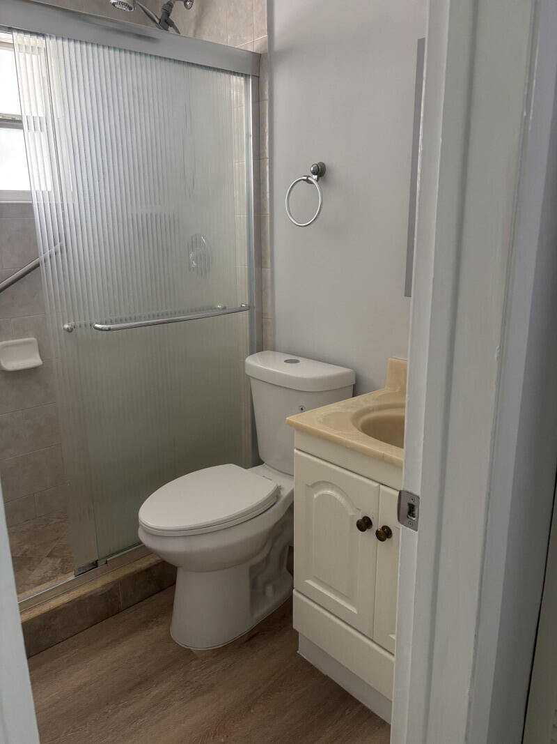 354 Manchester Street Boca Raton, FL 33487 - Photo 3 of 10 3