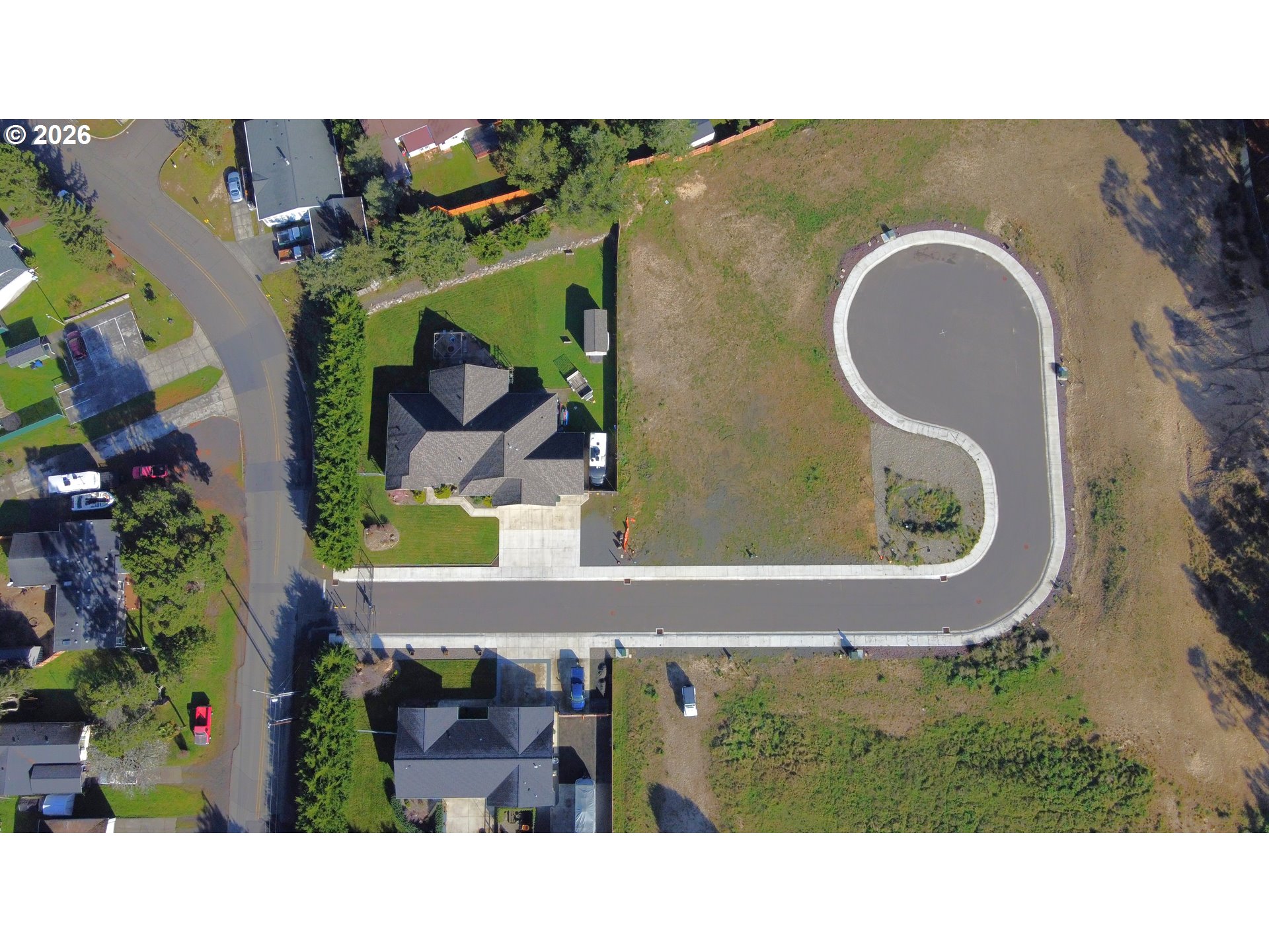 1085 Park Place Coos Bay, OR 97420 - Photo 2 of 28