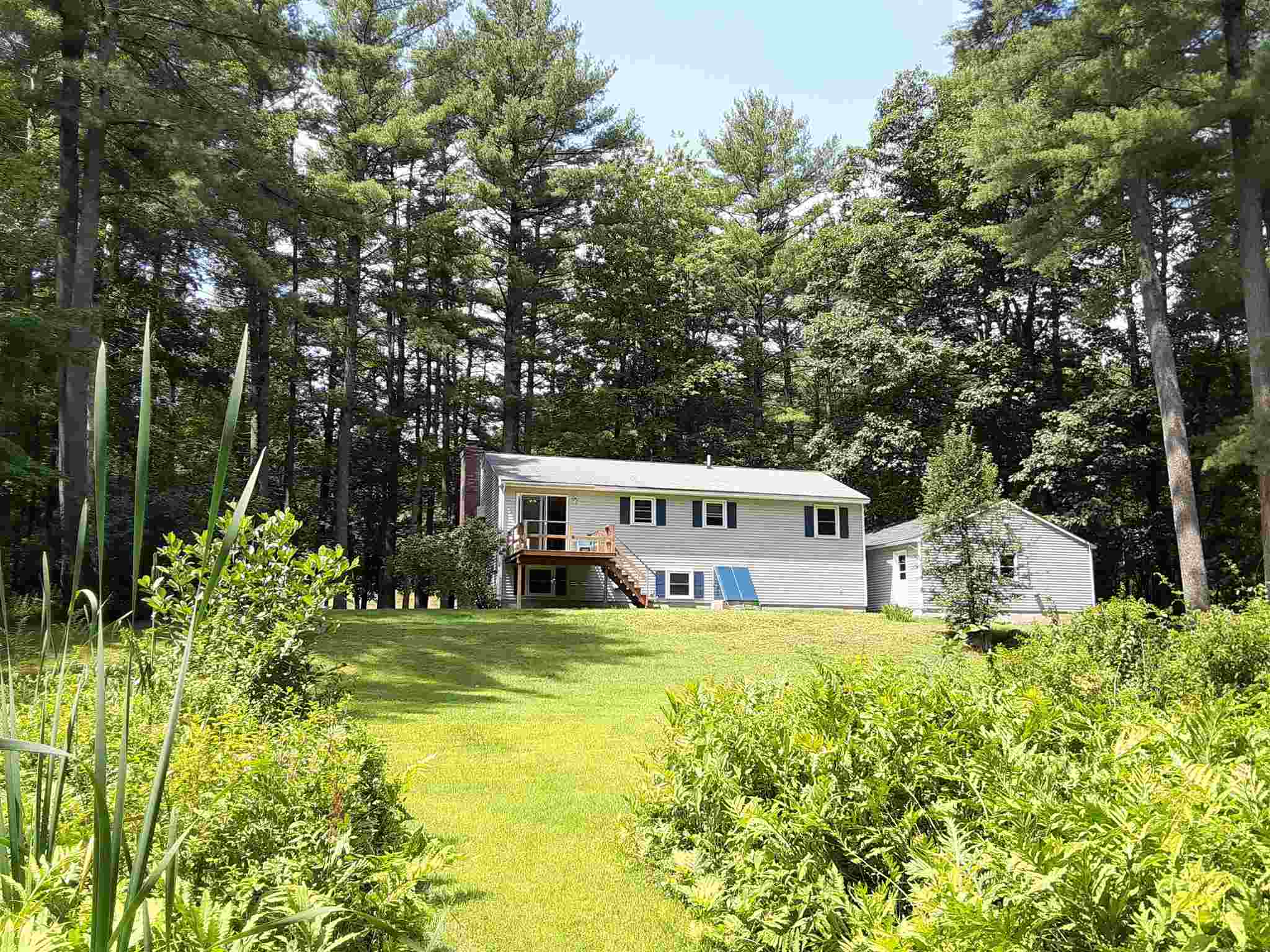 36 Clifton Road Bedford, NH 03110 - Photo 3 of 24 Gallery Image 3