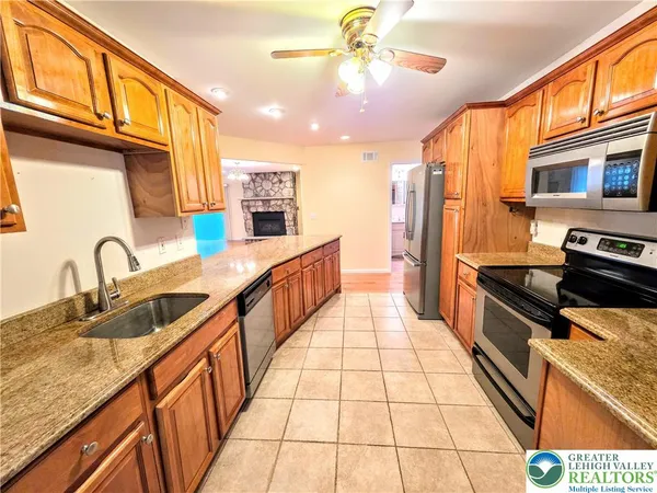 $520,000 | 465 Green Street, Lehighton, PA 18235