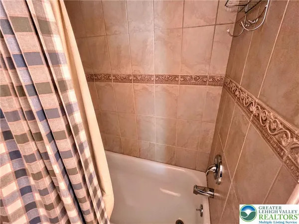 $520,000 | 465 Green Street, Lehighton, PA 18235