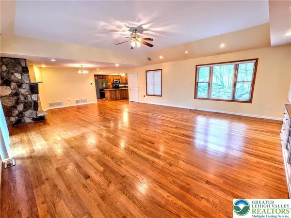 $520,000 | 465 Green Street, Lehighton, PA 18235