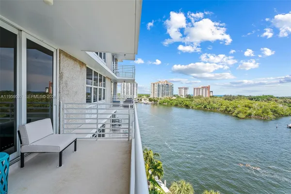 $2,500 | 888 Intracoastal Drive, Unit 8B, Fort Lauderdale, FL 33304