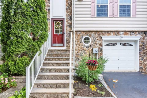 $575,000 | 20 Russell Court, Matawan, NJ 07747