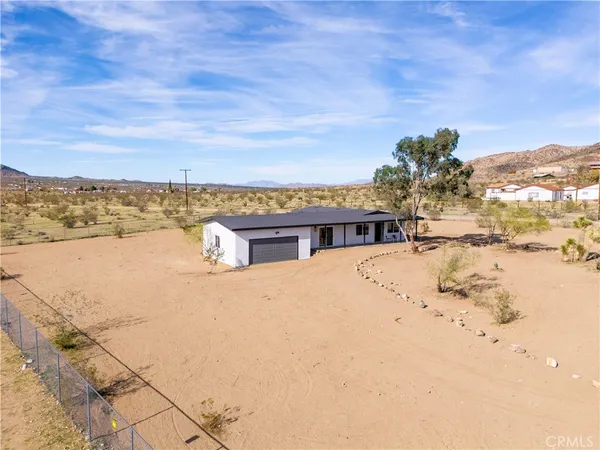 $399,900 | 2670 North Sage Avenue, Landers, CA 92285