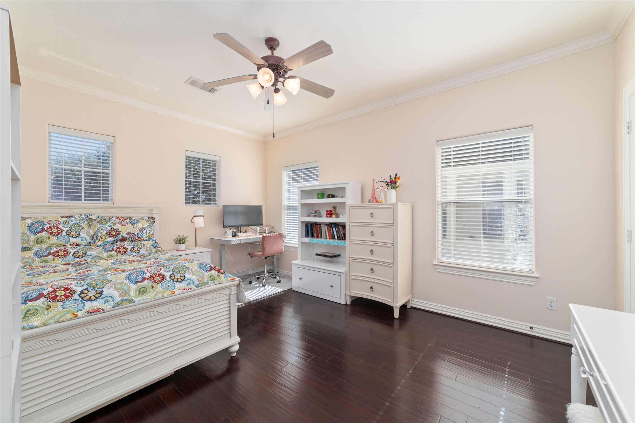 1126 Gardencrest Lane Houston, TX 77077 - Photo 14 of 31 a living room with furniture and wooden floor