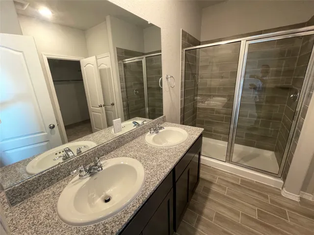 $1,695 | 938 Redinger Ridge Drive, Houston, TX 77336