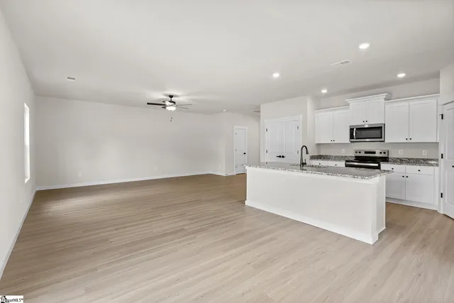 $344,900 | 1237 Crested Iris Street, Moore, SC 29369