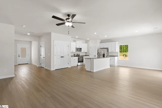 $344,900 | 1237 Crested Iris Street, Moore, SC 29369