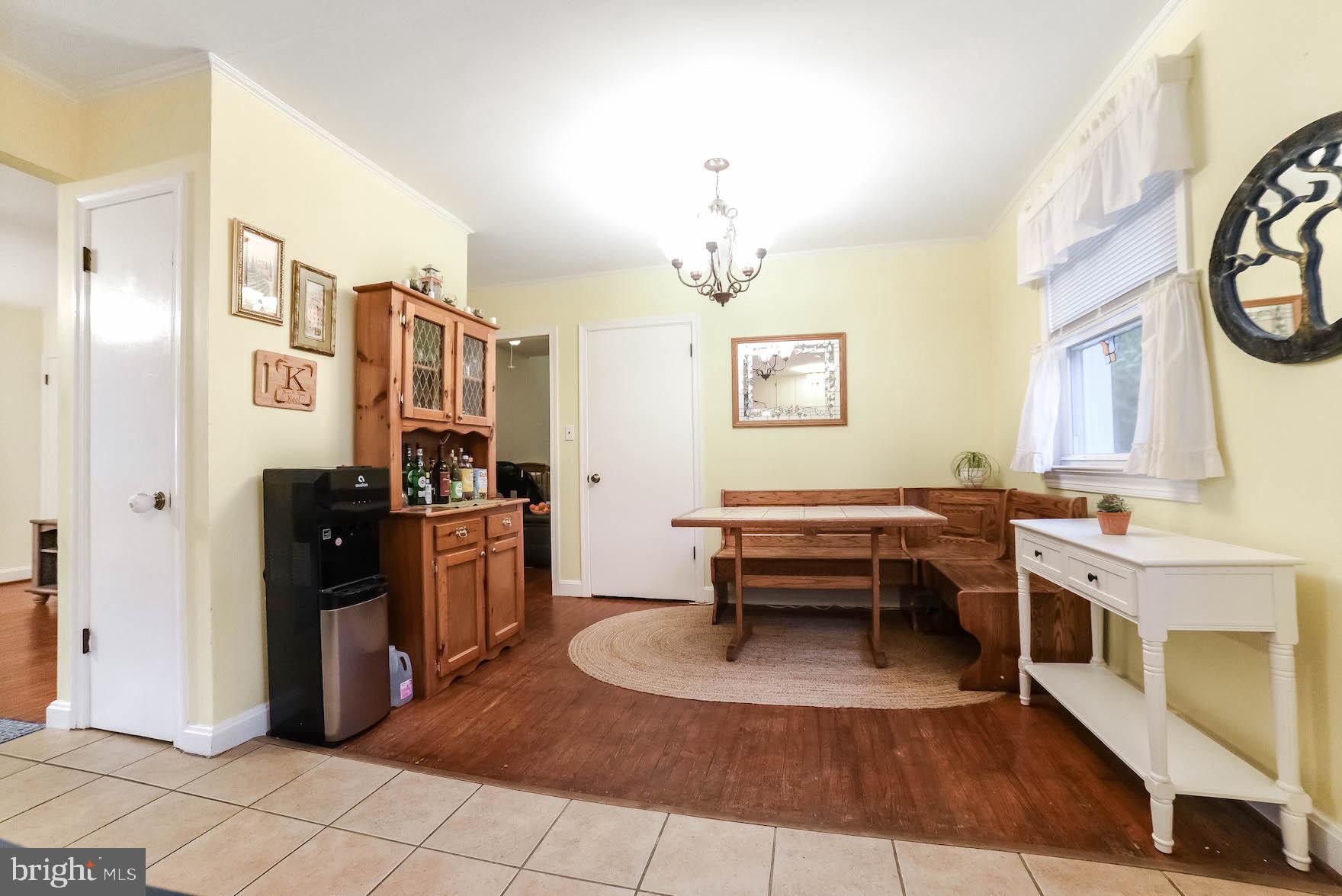 25421 Vista Road Hollywood, MD 20636 - Photo 12 of 32 Separate yet open dining space