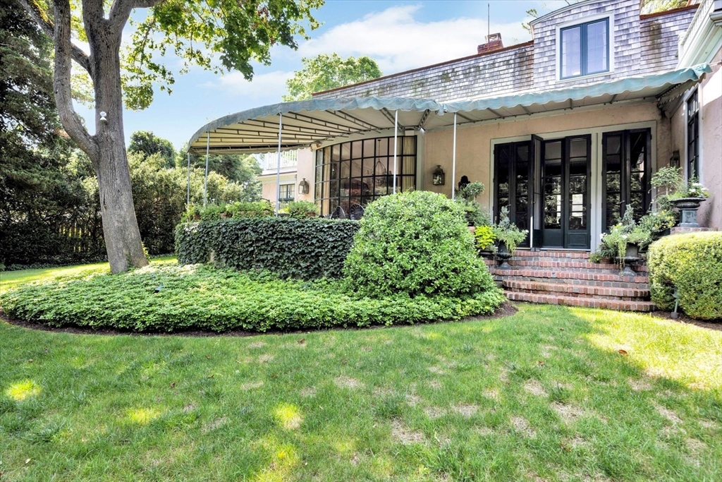 804 Main Street Barnstable, MA 02635 - Photo 4 of 39