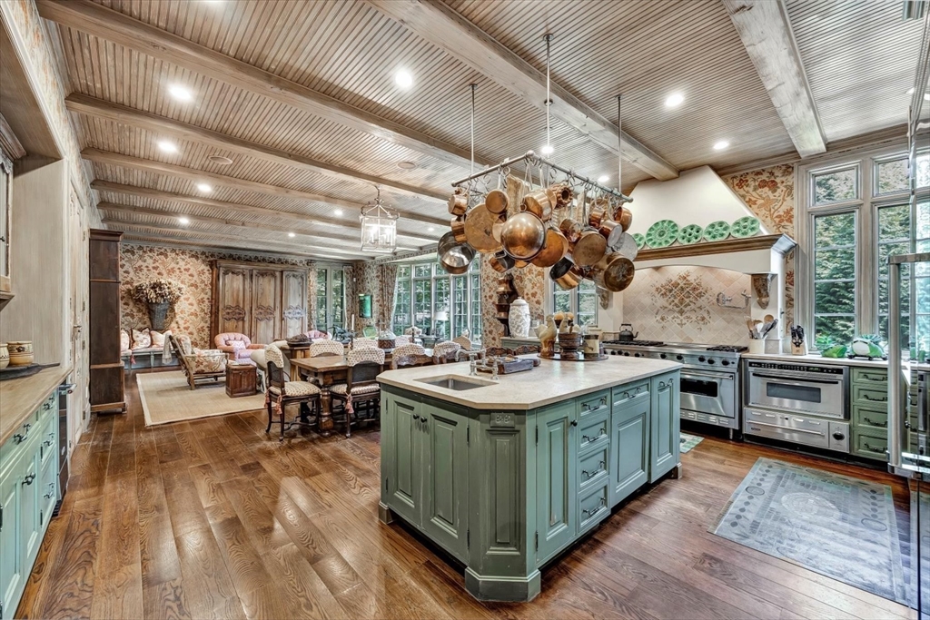 804 Main Street Barnstable, MA 02635 - Photo 7 of 39