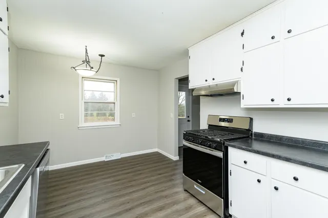 $385,000 | 5444 Covill Street Southwest, Stewartville, MN 55976