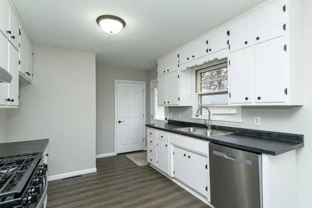 $385,000 | 5444 Covill Street Southwest, Stewartville, MN 55976