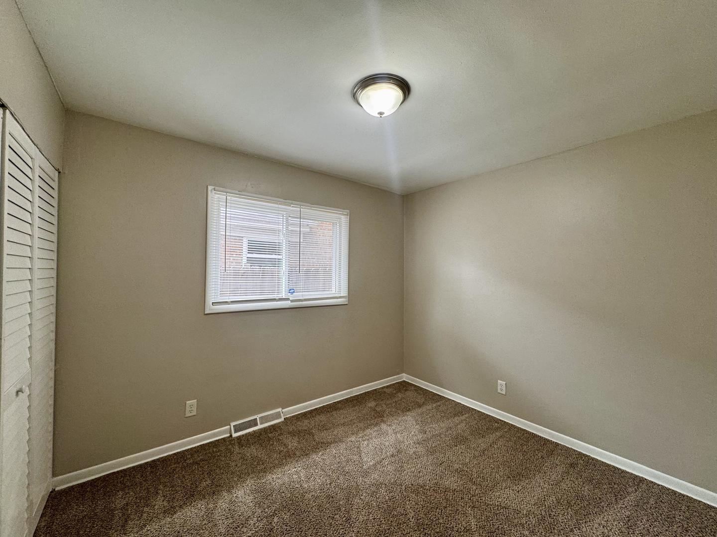 310 155th Place Calumet City, IL 60409 - Photo 11 of 24