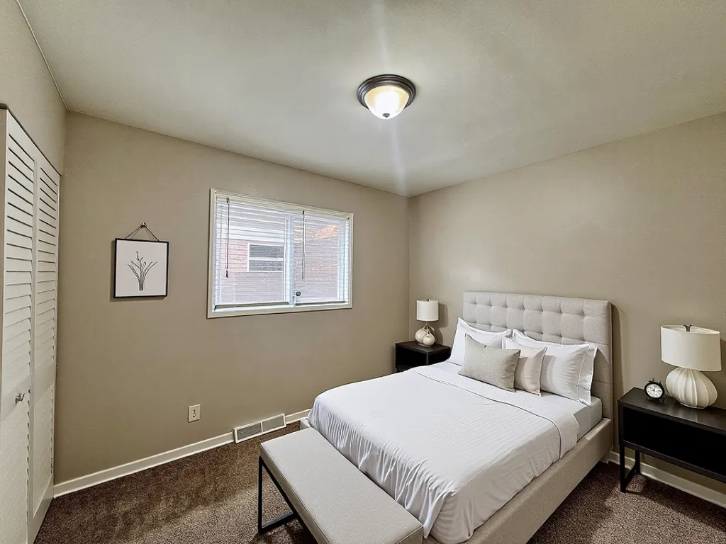 310 155th Place Calumet City, IL 60409 - Photo 10 of 24