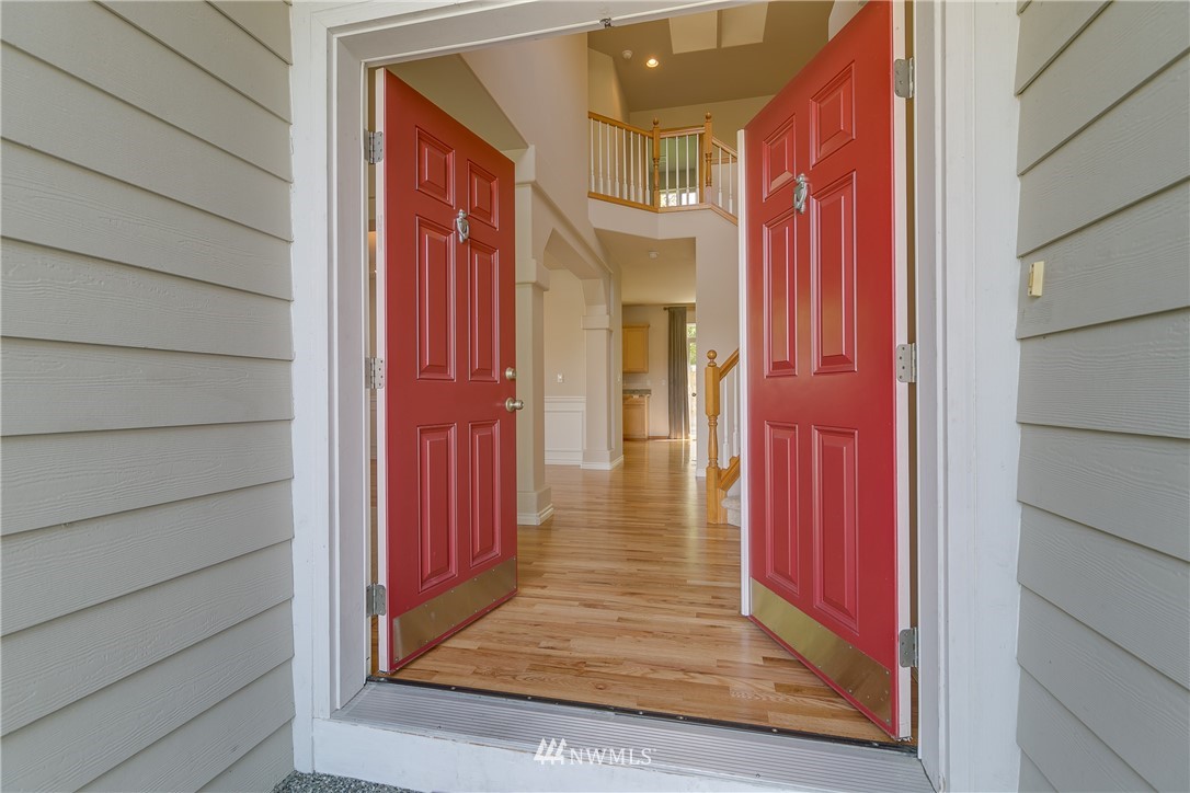 16101 40th Drive Southeast Bothell, WA 98012 - Photo 2 of 21 Gallery Image 2