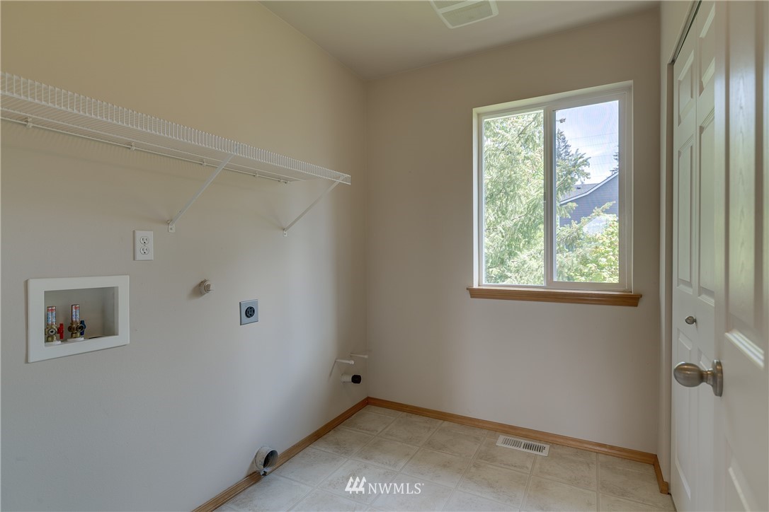 16101 40th Drive Southeast Bothell, WA 98012 - Photo 13 of 21 Gallery Image 13