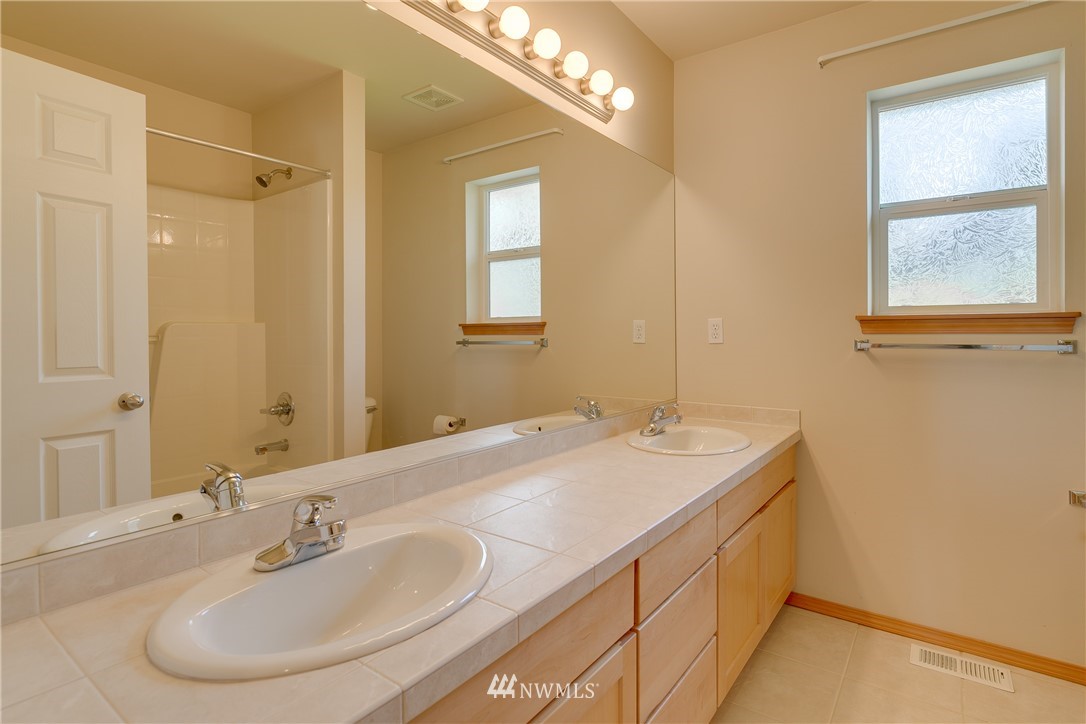 16101 40th Drive Southeast Bothell, WA 98012 - Photo 14 of 21 Gallery Image 14