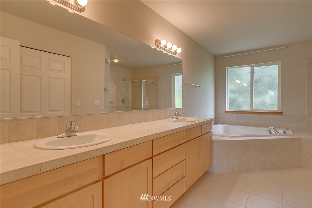 16101 40th Drive Southeast Bothell, WA 98012 - Photo 18 of 21 Gallery Image 18